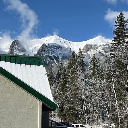 Banff Wood Lodge Canmore Exterior foto